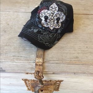 Leader hat. Black with sequin Fleur de lis. NWT